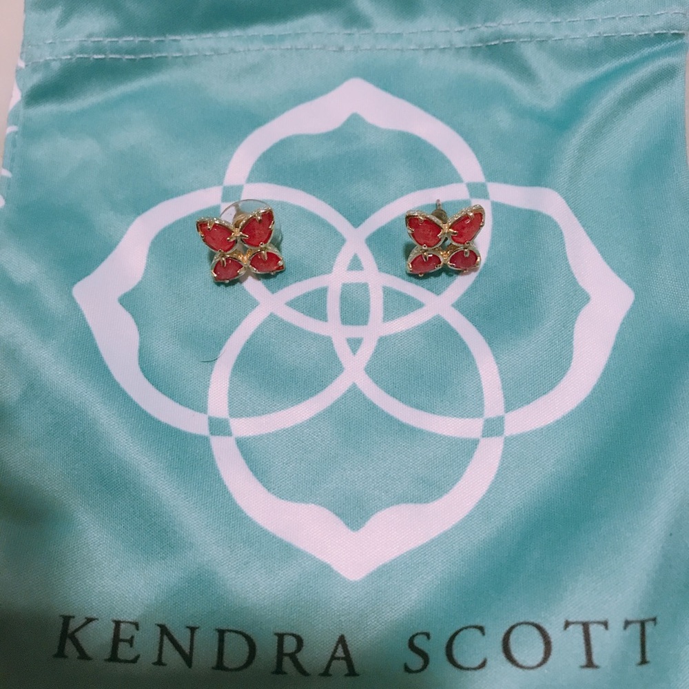 Kendra Scott studs